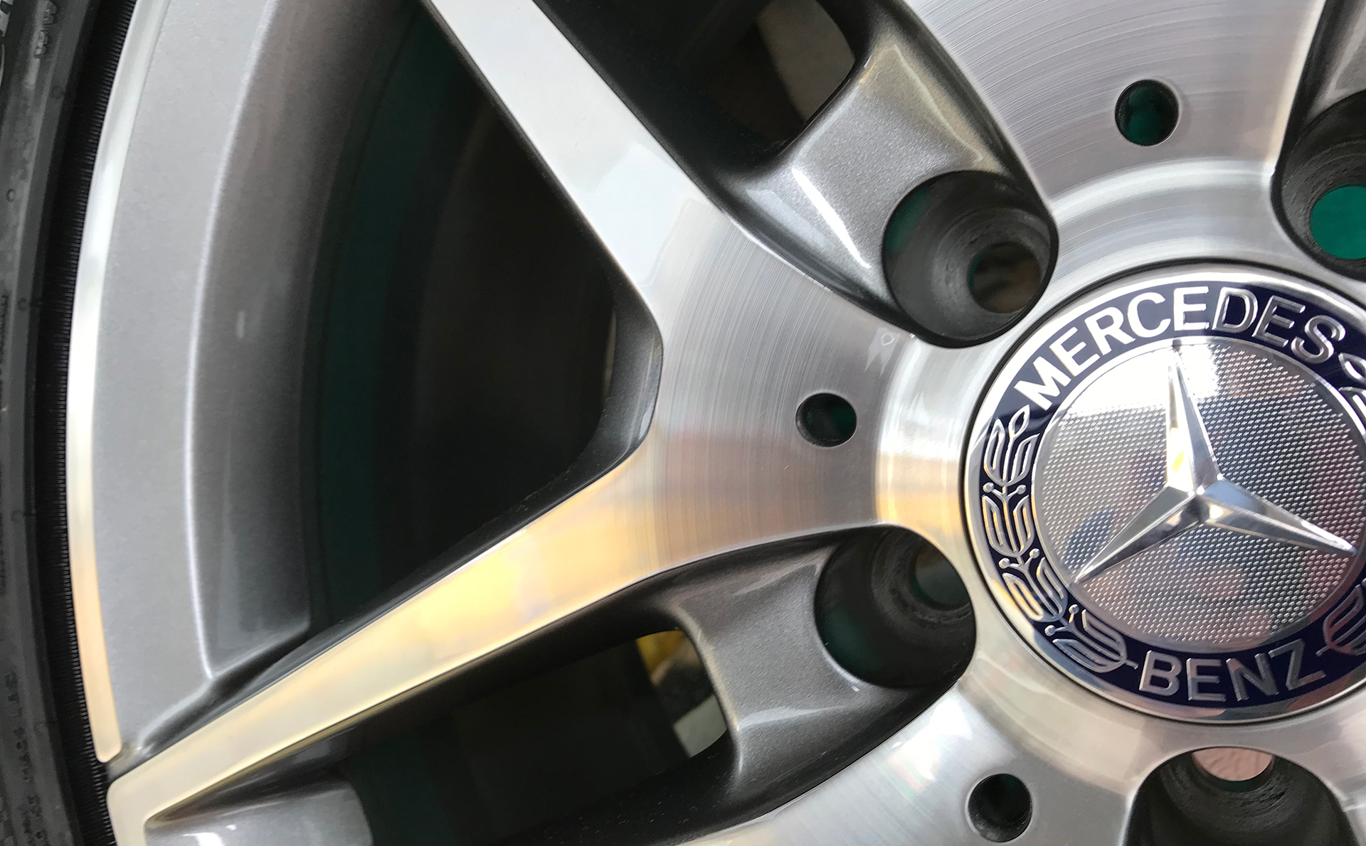 光沢のある磨き上げ